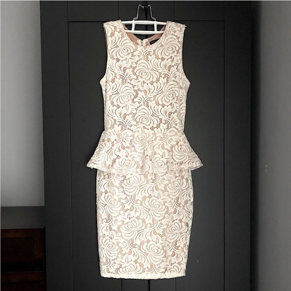 Ivory & Beige Lace Dress - Picture 1 of 5